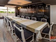 Vine Summer Garden And Grill 7