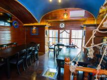 Columbus Cafe Galerie Local 4