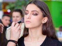 Make Up Cosmo Beauty School 621