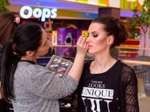 Make Up Cosmo Beauty School 735