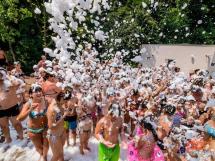 Surprise Spuma Party 65