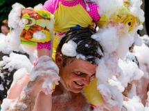 Surprise Spuma Party 71