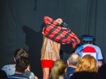 Spectacol De Teatru In Urban 22