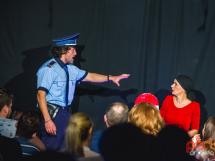 Spectacol De Teatru In Urban 55