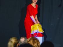 Spectacol De Teatru In Urban 61