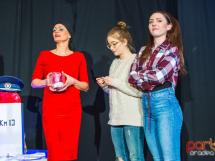 Spectacol De Teatru In Urban 82