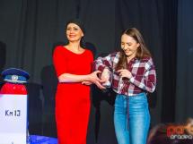 Spectacol De Teatru In Urban 85